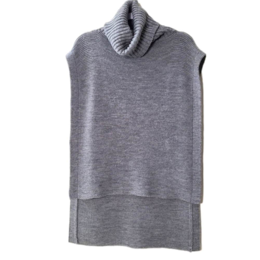 BCBGeneration Gray Cable Knit Turtleneck Shrug Wrap One Size Cozy Bolero Sweater